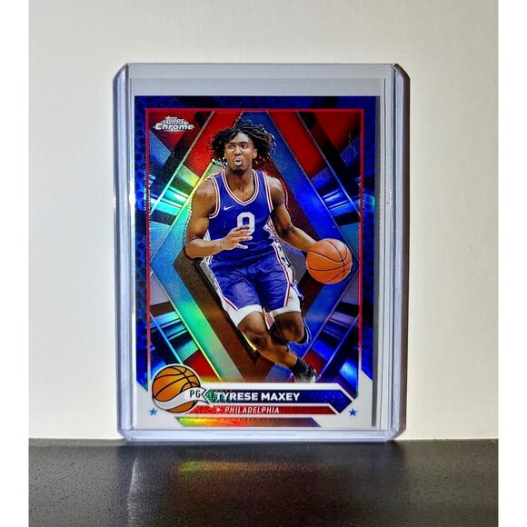 Tyrese Maxey 2023-24 Topps Chrome NBA #33 Blue Refractor Card Philadelphia 76ers - Picture 1 of 2